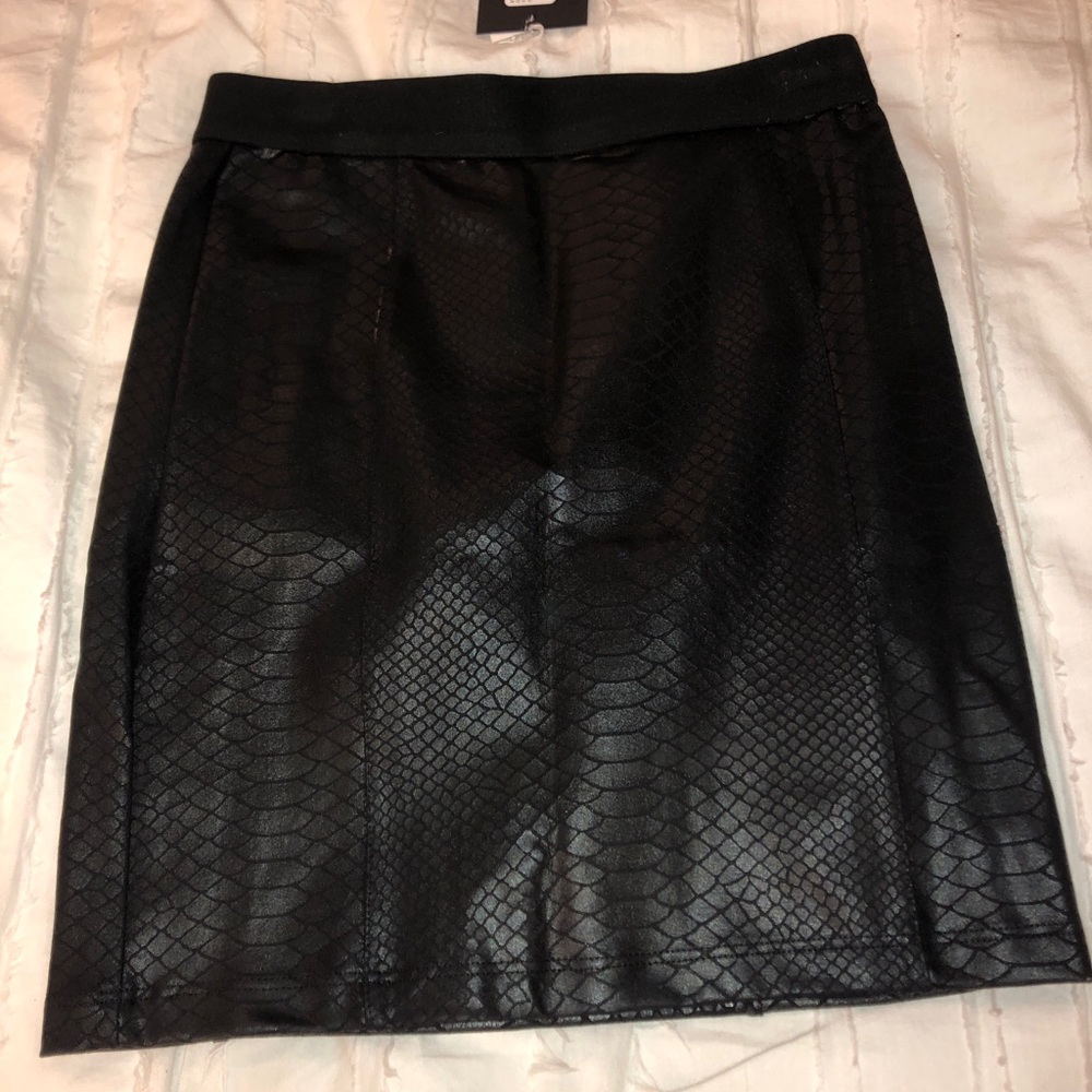 NWT David Lerner snake skin print black skirt